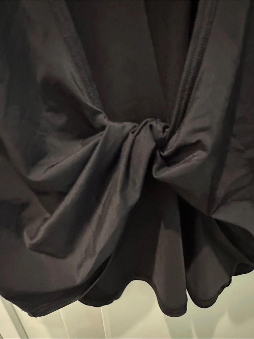 Lululemon Black Open Twist-Back Short Sleeve Top size 4